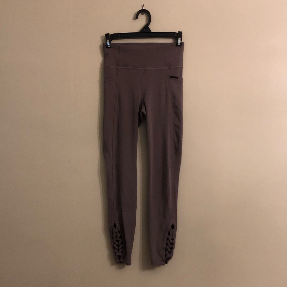 Nanette Lenore Leggings with Woven Detail NWOT
